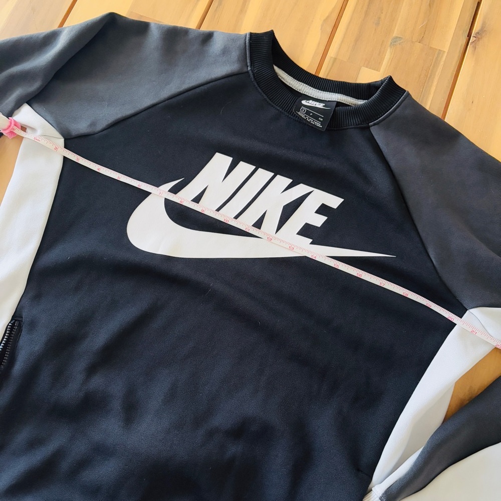 NIKE colorblock pullover sweatshirt with pockets - Picture 2 of 4
